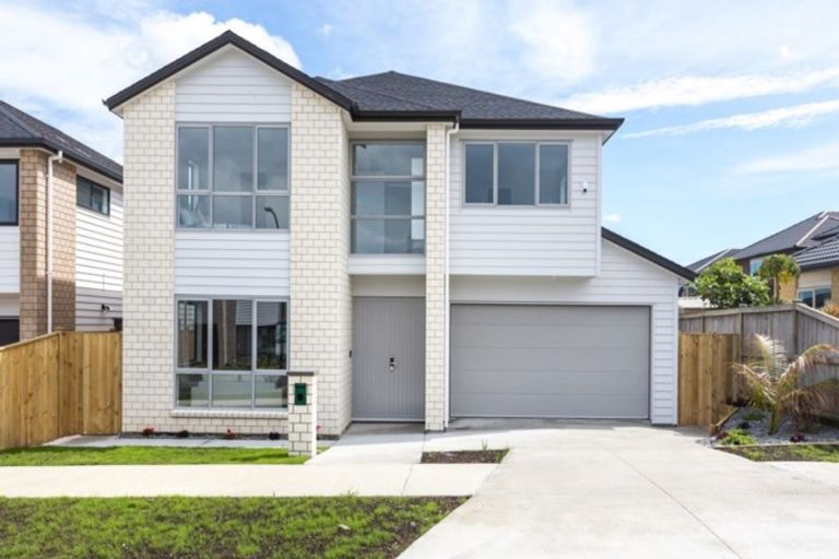 Photo of property in 29 Carrickdawson Drive, Flat Bush, Auckland, 2019