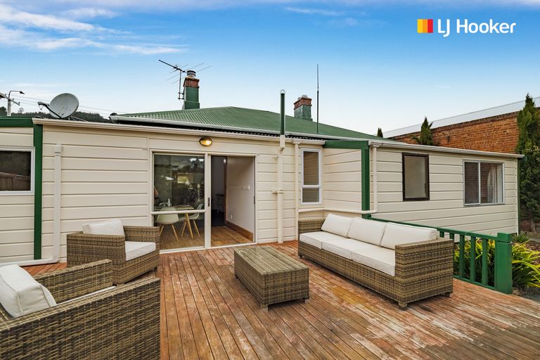 Photo of property in 355 North Road, North East Valley, Dunedin, 9010