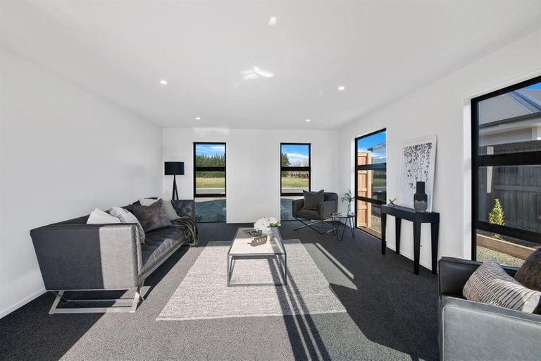 Photo of property in 21 Kingsdowne Drive, West Melton, 7618