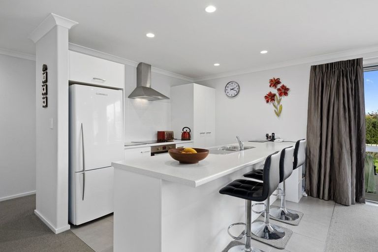 Photo of property in 6 Fairfax Crescent, Pyes Pa, Tauranga, 3112