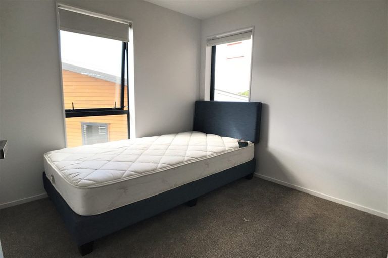 Photo of property in 1 Kanona Way, Albany Heights, Auckland, 0632