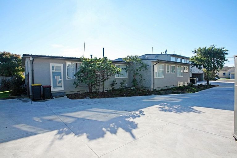 Photo of property in 6/17 Newnham Terrace, Upper Riccarton, Christchurch, 8041