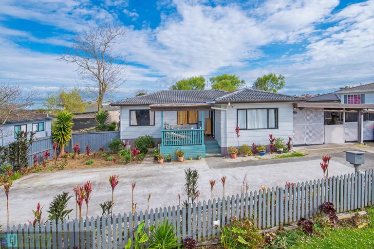 Photo of property in 48 Maplesden Drive, Clendon Park, Auckland, 2103