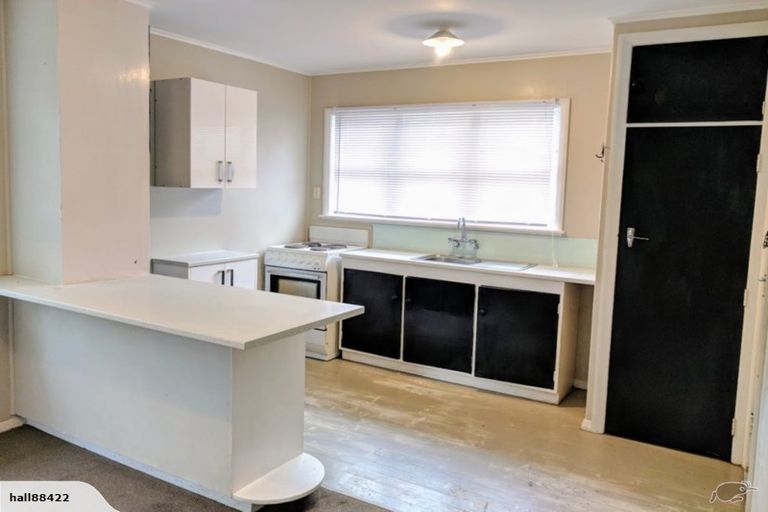 Photo of property in 5 Gawler Grove, Wainuiomata, Lower Hutt, 5014