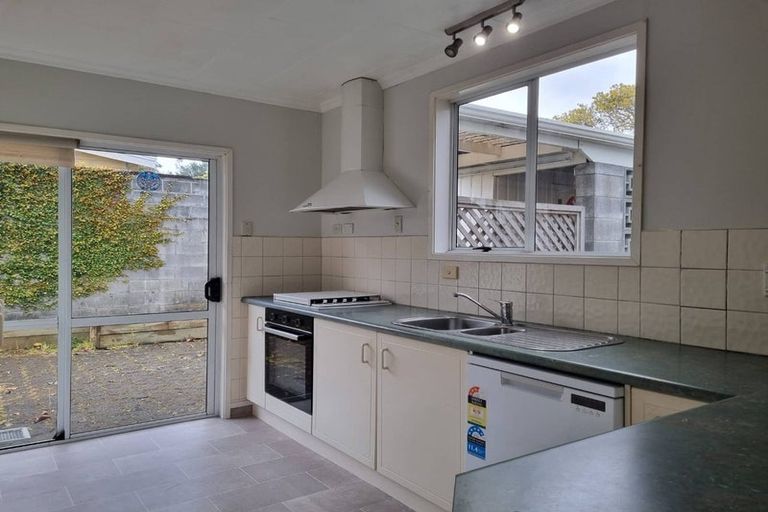 Photo of property in 130 Pendarves Street, New Plymouth, 4312