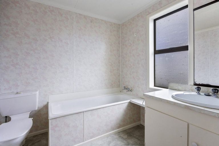 Photo of property in 86 Albion Street, Hawera, 4610