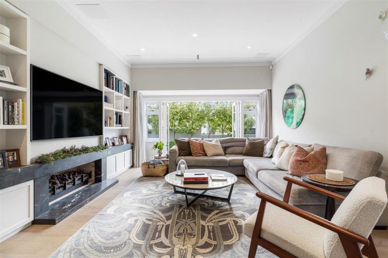 Photo of property in 12 Clifton Road, Hauraki, Auckland, 0622