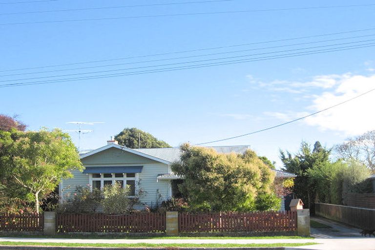 Photo of property in 5 Domain Road, Otaki, 5512