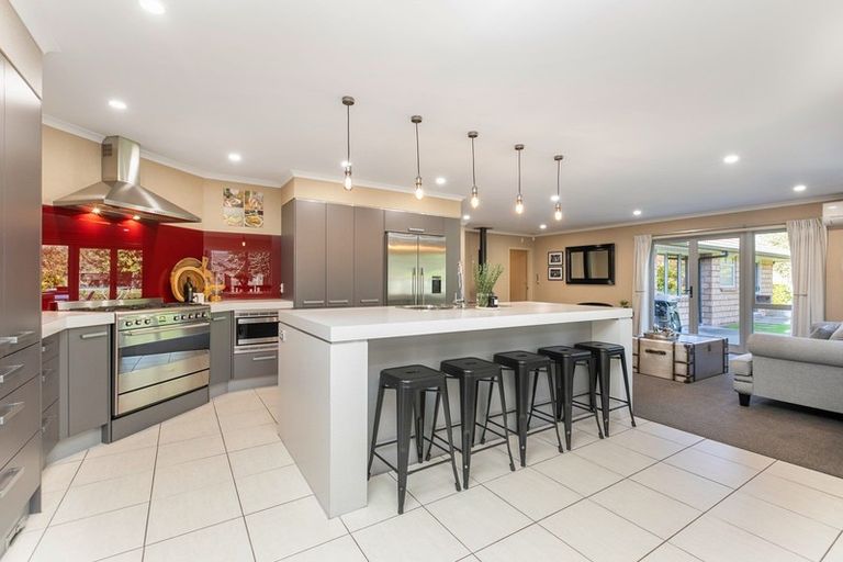 Photo of property in 38 Merriman Place, Pyes Pa, Tauranga, 3112