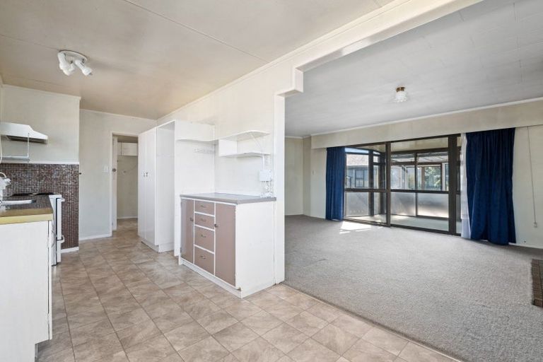 Photo of property in 32 Browning Crescent, Owhata, Rotorua, 3010