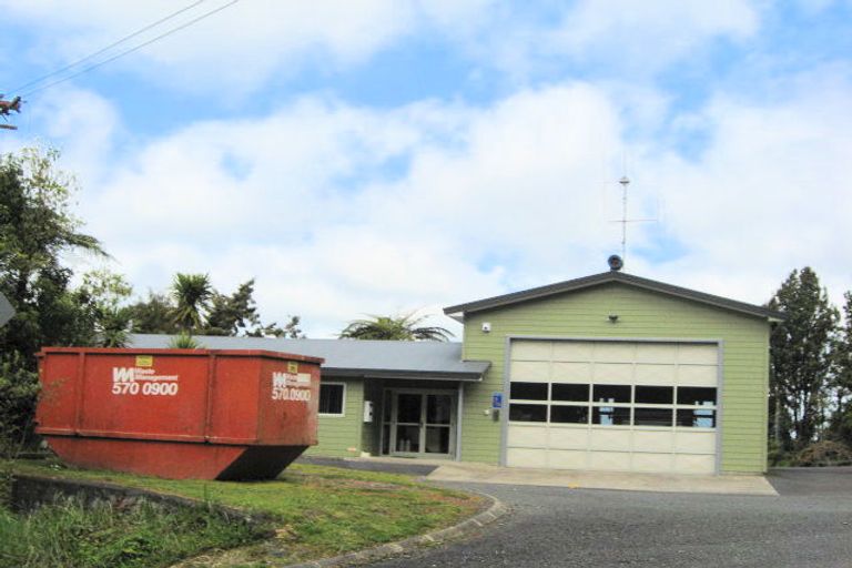 Photo of property in 464 Scenic Drive, Waiatarua, Auckland, 0612
