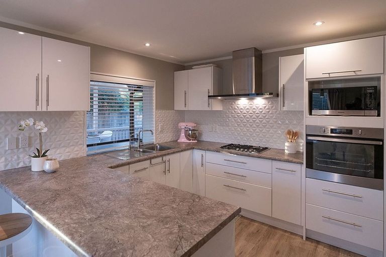 Photo of property in 12 College Drive, Paraparaumu, 5032