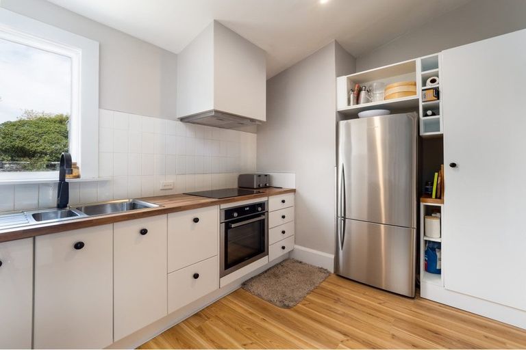 Photo of property in 38 Olliviers Road, Phillipstown, Christchurch, 8011