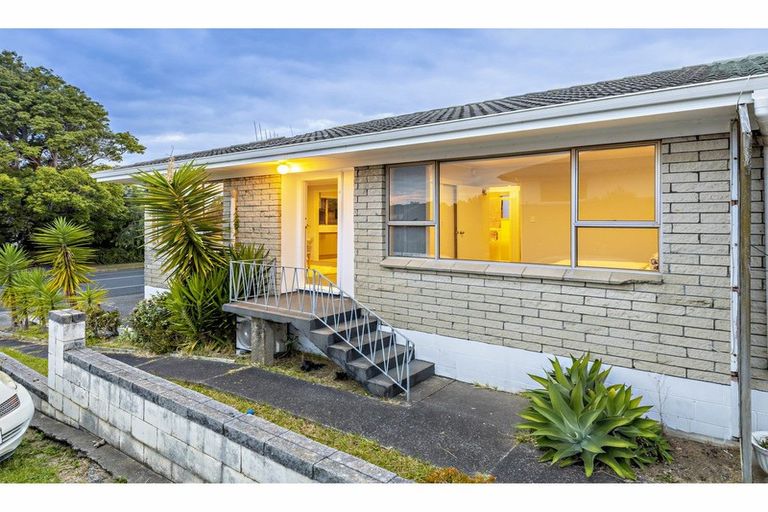 Photo of property in 1/118 Rangitoto Road, Papatoetoe, Auckland, 2025