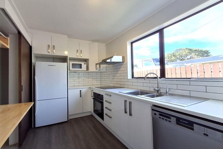 Photo of property in 2/53 Clifford Road, Johnsonville, Wellington, 6037