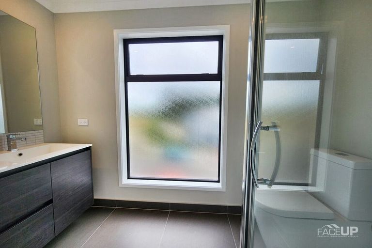 Photo of property in 1 Wai Place, Westgate, Auckland, 0614
