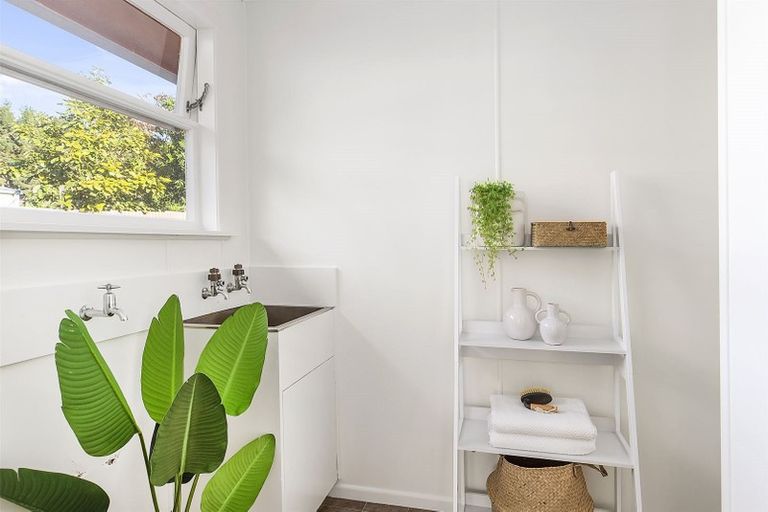 Photo of property in 17 Cardiff Crescent, Cannons Creek, Porirua, 5024