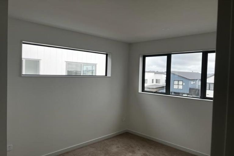 Photo of property in 35 Clara Road, Silverdale, 0932