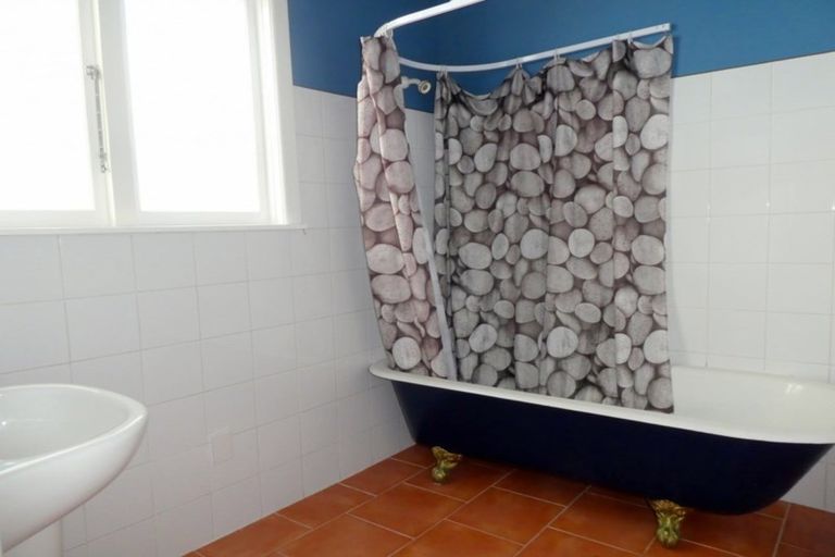 Photo of property in 35 Mersey Street, South Hill, Oamaru, 9400