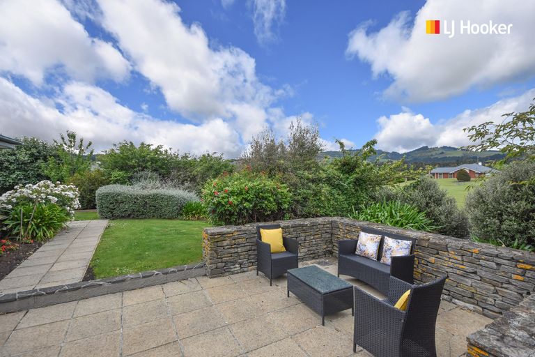 Photo of property in 18 Sunninghurst Drive, Fairfield, Dunedin, 9018