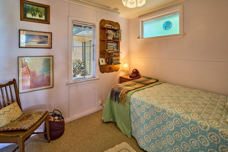Photo of property in 43 Haunui Road, Pukerua Bay, 5026