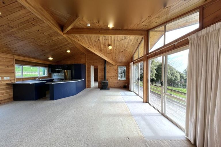 Photo of property in 82 Huia Street, Waikanae, 5036