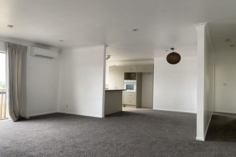 Photo of property in 227 Triangle Road, Massey, Auckland, 0614