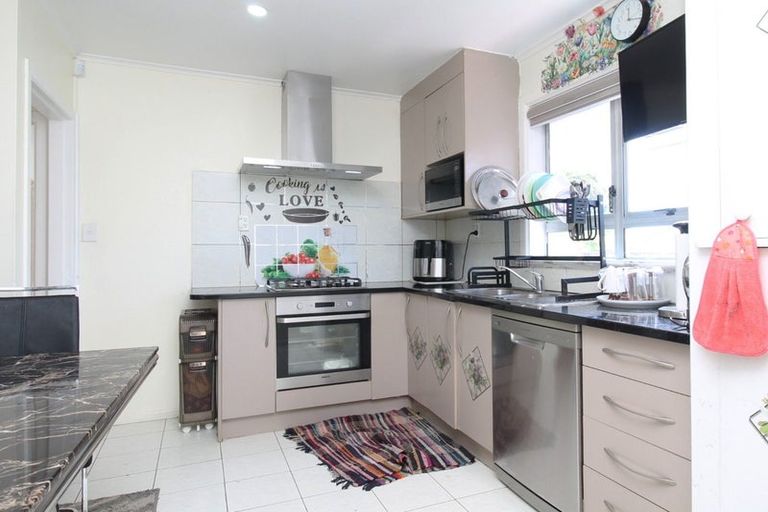 Photo of property in 46a Ranfurly Road, Papatoetoe, Auckland, 2104