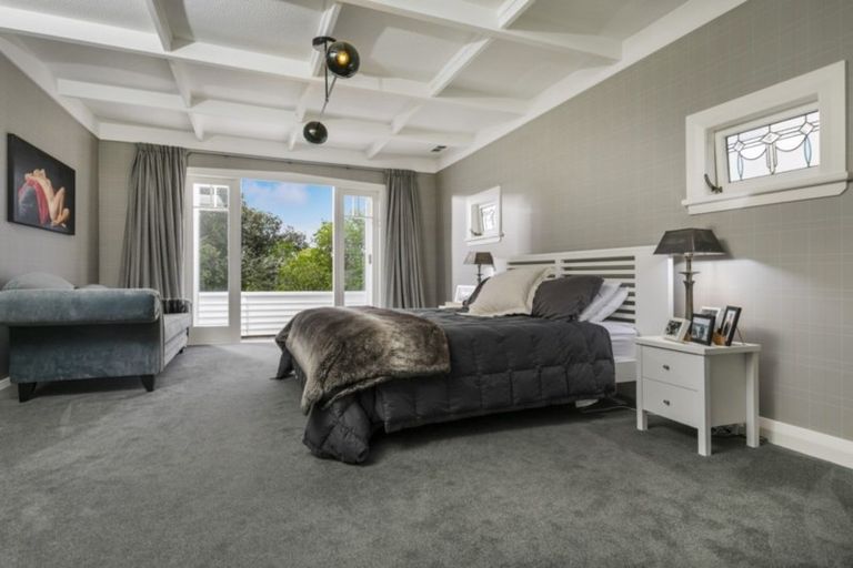 Photo of property in 14 Handley Avenue, Narrow Neck, Auckland, 0624