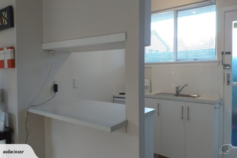 Photo of property in 2/12 Gibbon Street, Sydenham, Christchurch, 8023