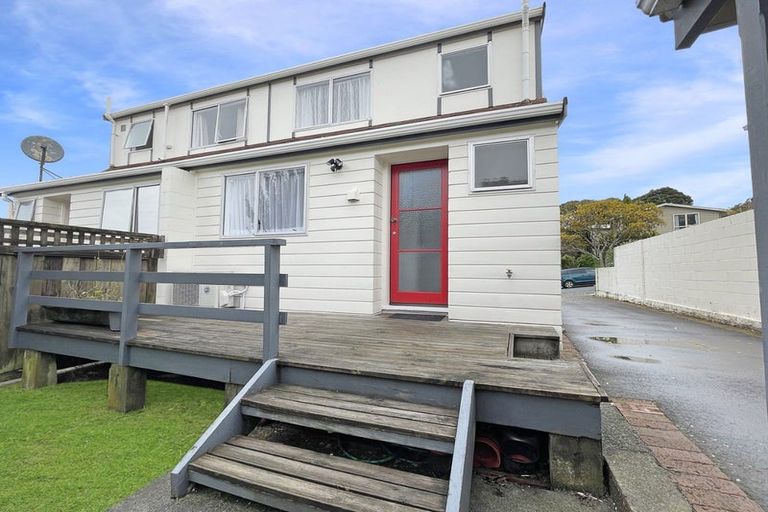 Photo of property in 26a Viewmont Drive, Harbour View, Lower Hutt, 5010