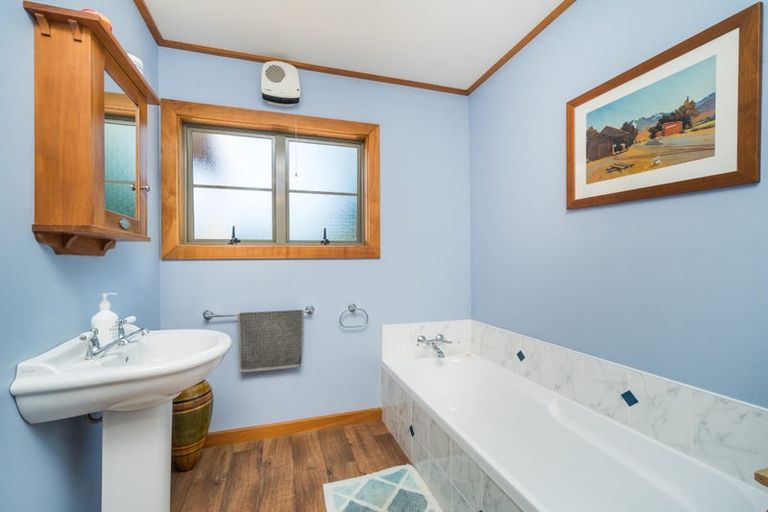 Photo of property in 414 Waitohi Road, Rongotea, Palmerston North, 4476