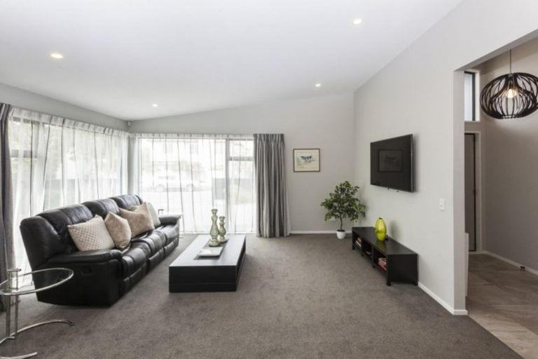 Photo of property in 35 Mcdougall Avenue, St Albans, Christchurch, 8014