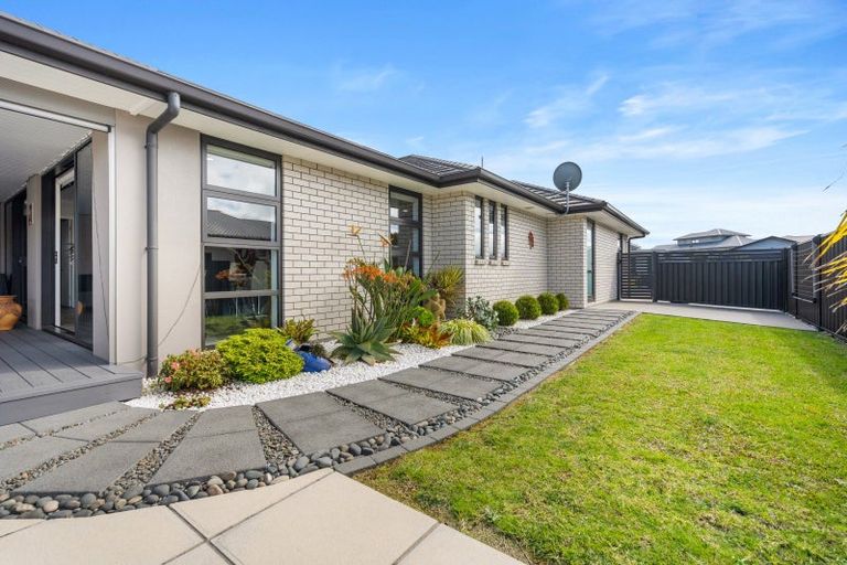 Photo of property in 59 Stace Hopper Drive, One Tree Point, 0118