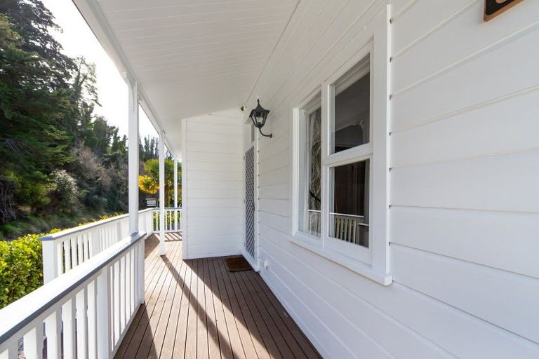 Photo of property in 131 Shakespeare Road, Bluff Hill, Napier, 4110