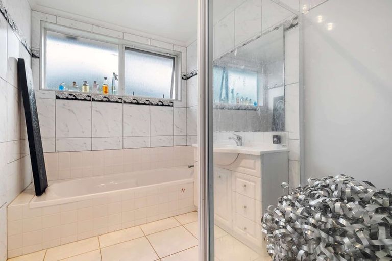 Photo of property in 13 Ritchie Crescent, Takanini, 2112