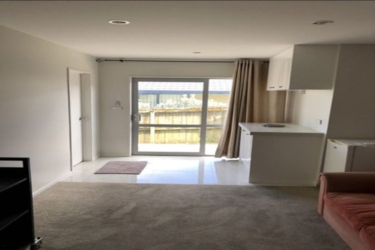 Photo of property in 41 Nimstedt Avenue, Oteha, Auckland, 0632