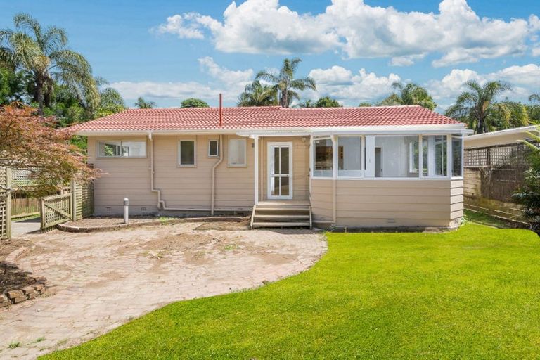 Photo of property in 13 Normanton Street, Glenfield, Auckland, 0629