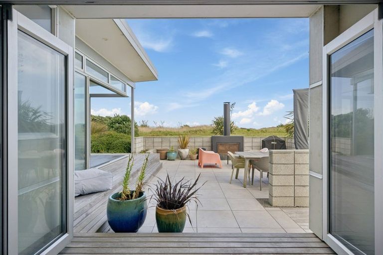 Photo of property in 14 Beachview Grove, Peka Peka, Waikanae, 5391