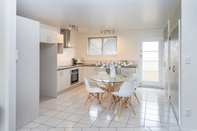 Photo of property in 2/30 Gordon Avenue, St Albans, Christchurch, 8014