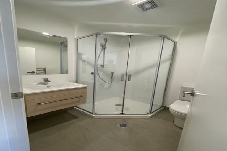 Photo of property in 7/63 Taikata Road, Te Atatu Peninsula, Auckland, 0610