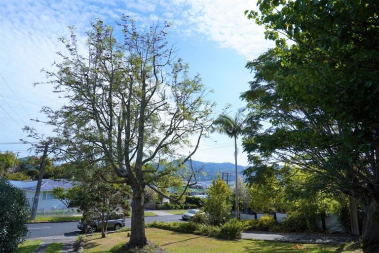 Photo of property in 21 Hilltop Avenue, Morningside, Whangarei, 0110