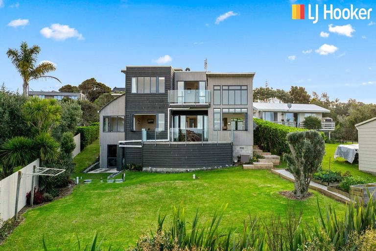 Photo of property in 68 Barrier View Road, Leigh, 0985