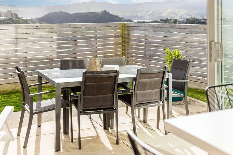 Photo of property in 174 Navigation Drive, Whitby, Porirua, 5024