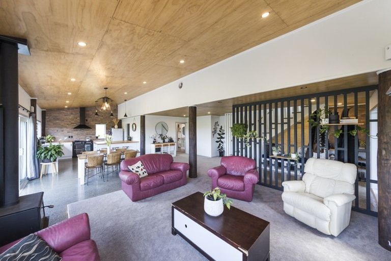 Photo of property in 34 Highland View Drive, Tokomaru, Palmerston North, 4474