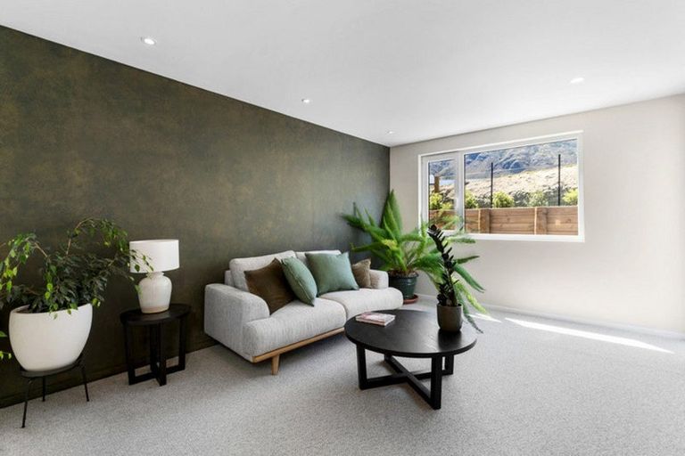 Photo of property in 35 Jack Hanley Drive, Jacks Point, Queenstown, 9371