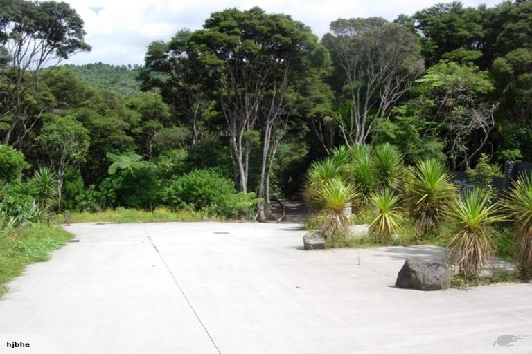 Photo of property in 51 Rimutaka Place, Titirangi, Auckland, 0604