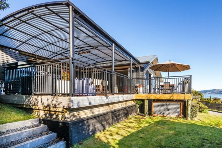 Photo of property in 20 Botanical Heights Drive, Waipahihi, Taupo, 3330