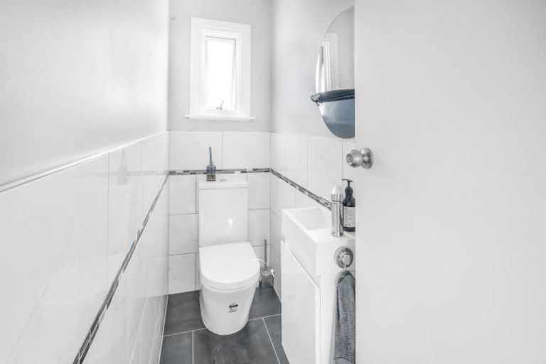 Photo of property in 49 Cecil Street, St Andrews, Hamilton, 3200