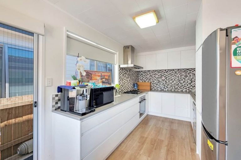 Photo of property in 58 Awaruku Road, Torbay, Auckland, 0630